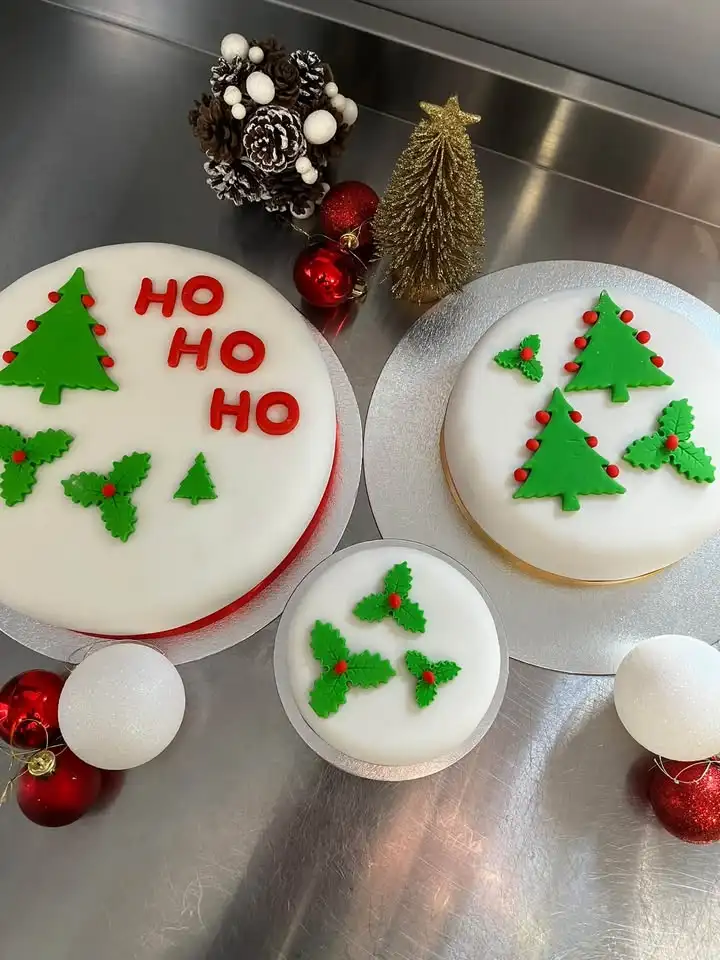 CHRISTMAS CAKE ORDER BOOK IS NOW LIVE . Hand made Christmas cakes in3 different sizes starting with a 4” for £16.50 a 6”...